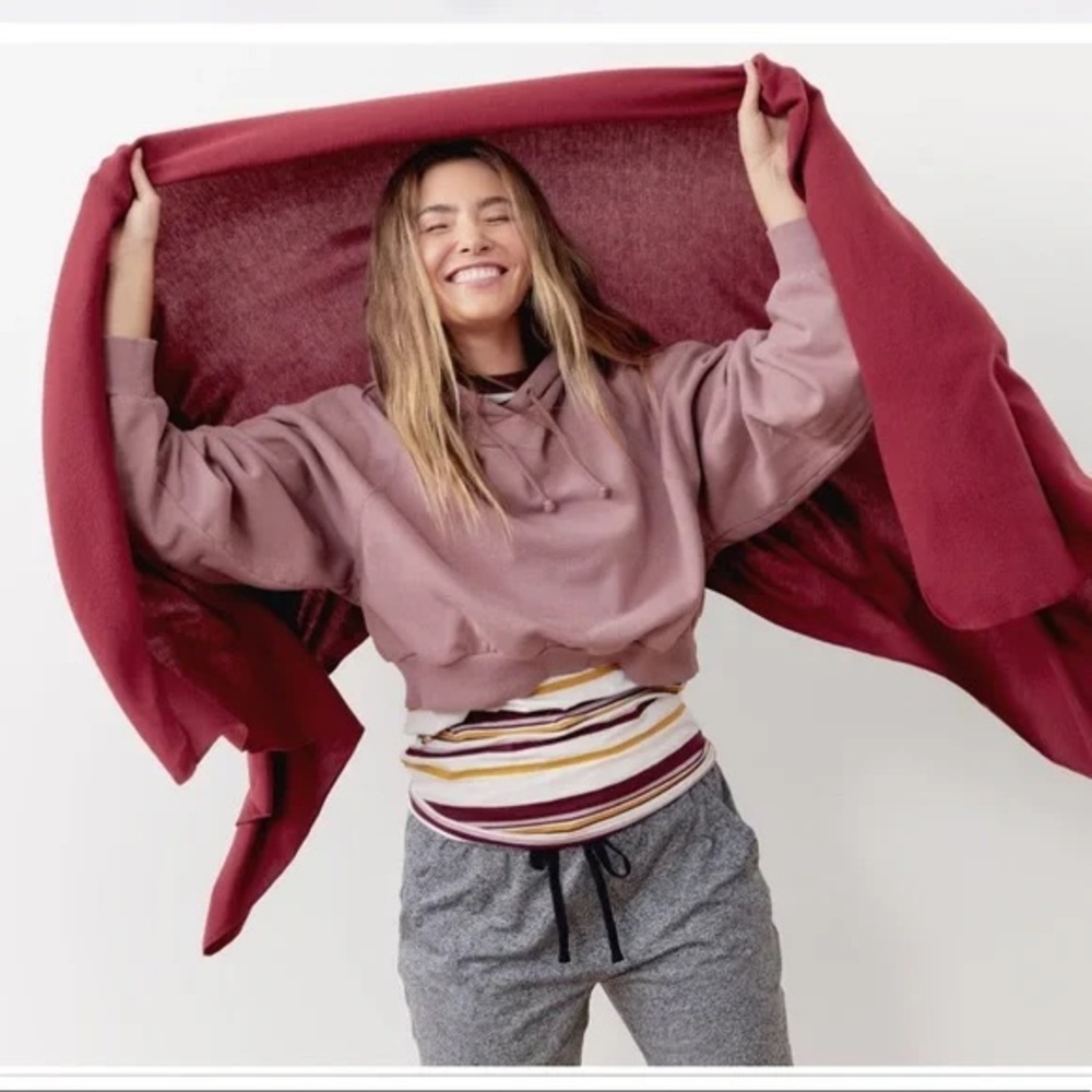 NIP Short Stories Travel Blanket & Pouch in Ruby Wine 35x78